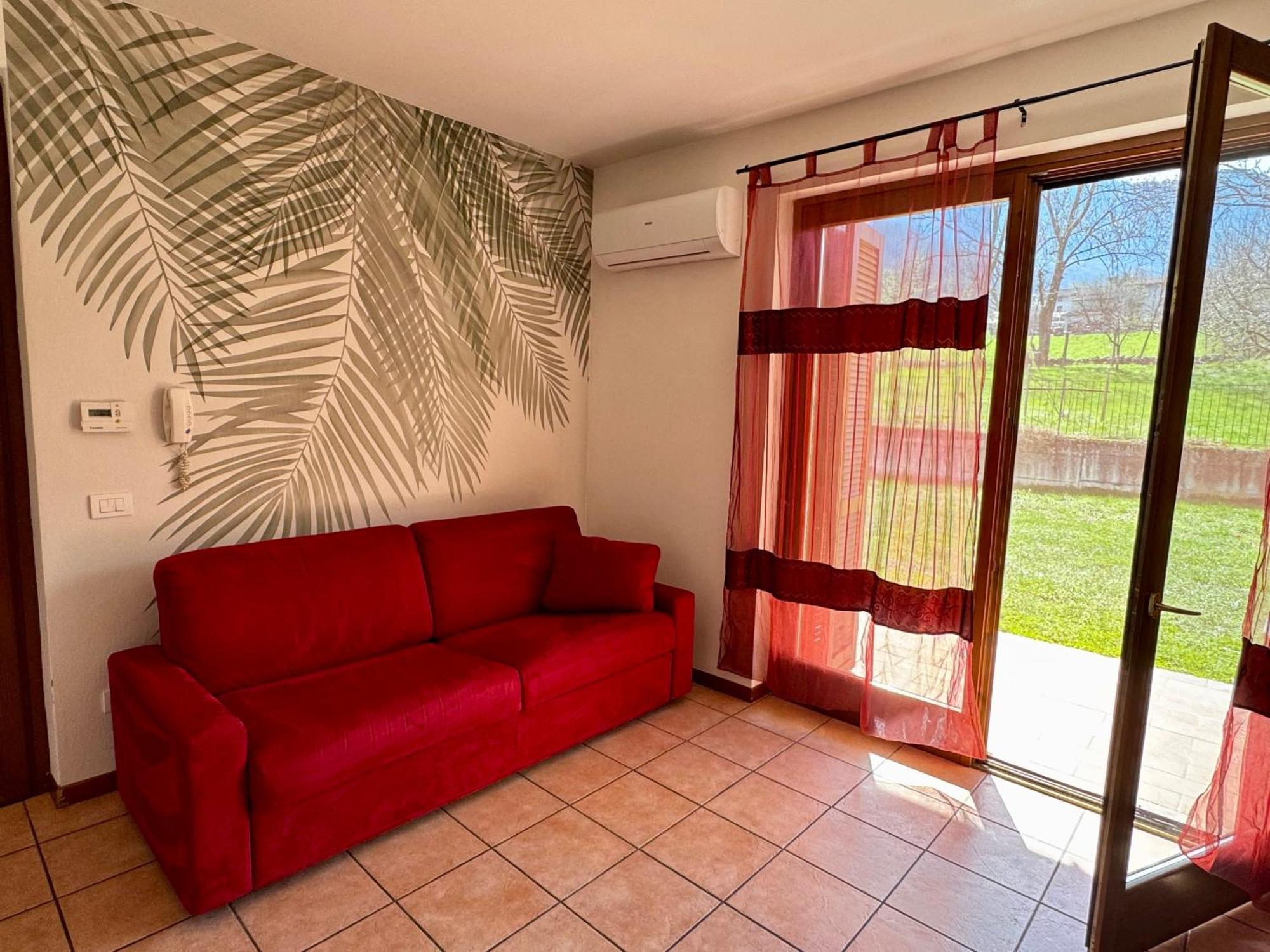 Villa Strawberry House à Colico Extérieur photo